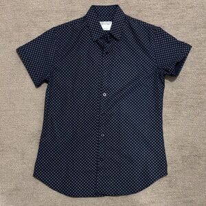 Androgynous Fox Women’s Navy Patterned Short-Sleeve Shirt